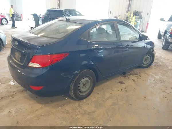 KMHCT4AE5GU967904 — 2016 Hyundai Accent, фото 4 с аукциона IAAI, Естественный износ