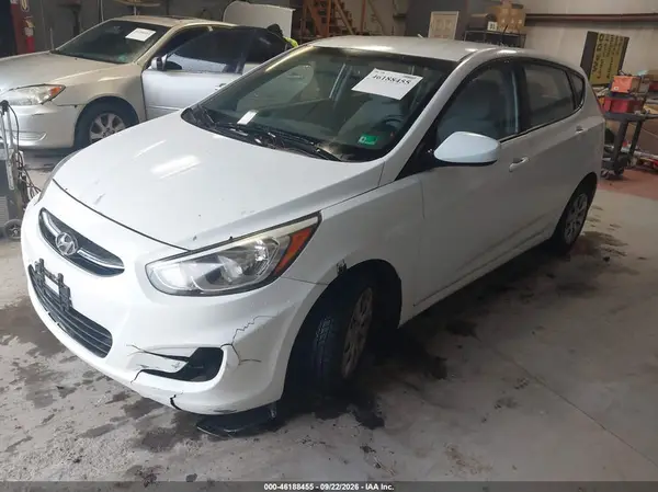 KMHCT5AEXGU248993 — 2016 Hyundai Accent, фото 2 с аукциона IAAI 03.10.2026, Естественный износ