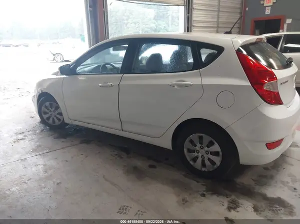 KMHCT5AEXGU248993 — 2016 Hyundai Accent, фото 3 с аукциона IAAI 03.10.2026, Естественный износ