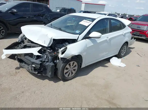 KMHCT4AE5GU007868 — 2016 Hyundai Accent, фото 2 с аукциона IAAI, Передняя часть