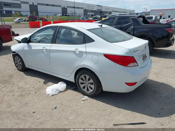 KMHCT4AE5GU007868 — 2016 Hyundai Accent, фото 3 с аукциона IAAI, Передняя часть
