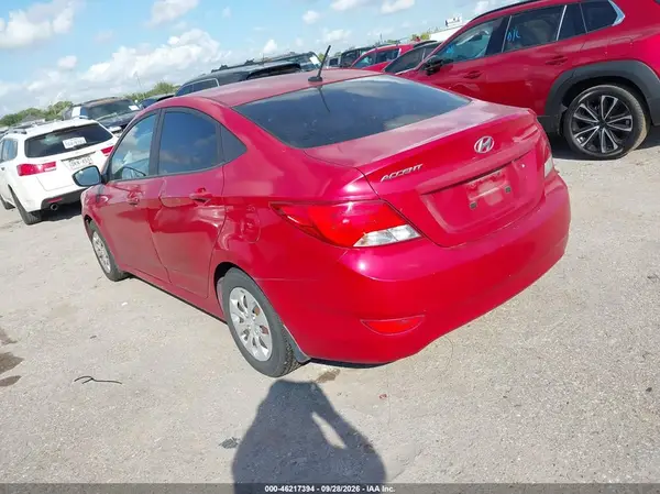 KMHCT4AE3GU086067 — 2016 Hyundai Accent, фото 3 с аукциона IAAI 08.10.2026, Естественный износ