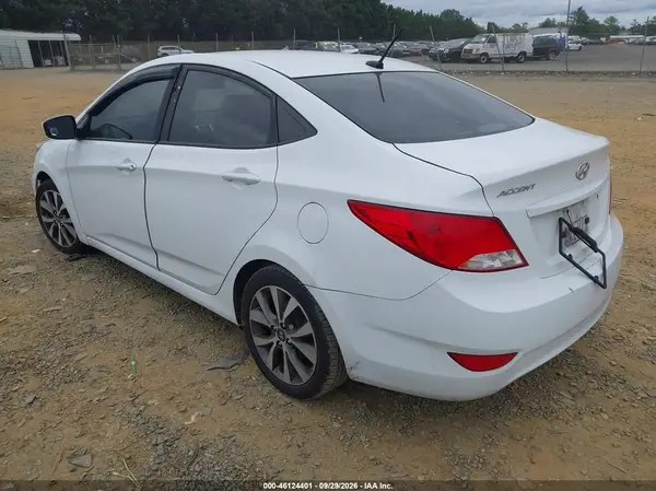 KMHCT4AE8HU324352 — 2017 Hyundai Accent, фото 3 с аукциона IAAI, REPOSSESSION