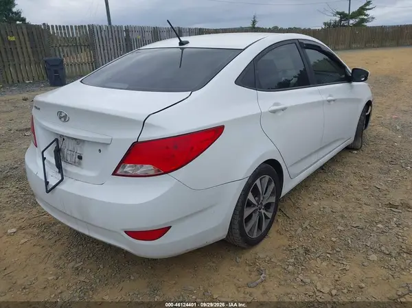 KMHCT4AE8HU324352 — 2017 Hyundai Accent, фото 4 с аукциона IAAI, REPOSSESSION