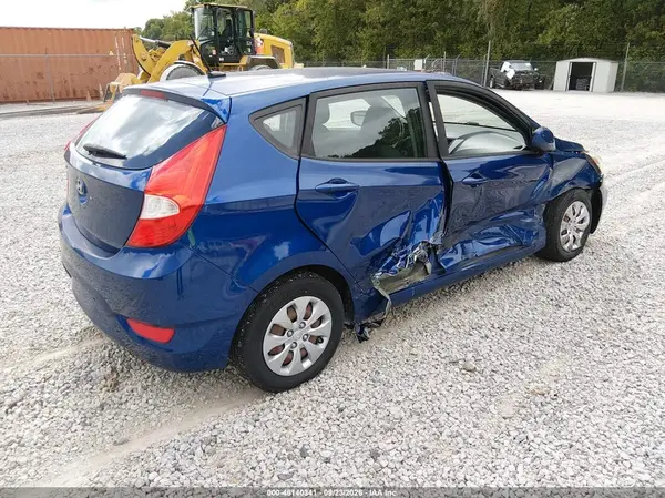 KMHCT5AE5HU319017 — 2017 Hyundai Accent, фото 4 с аукциона IAAI, Правый бок