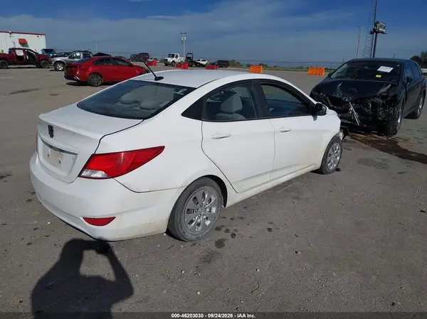 KMHCT4AE4HU273125 — 2017 Hyundai Accent, фото 4 с аукциона IAAI, Передняя часть справа