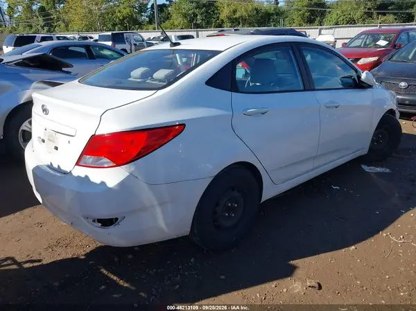 KMHCT4AE6HU288113 — 2017 Hyundai Accent, фото 4 с аукциона IAAI, Естественный износ