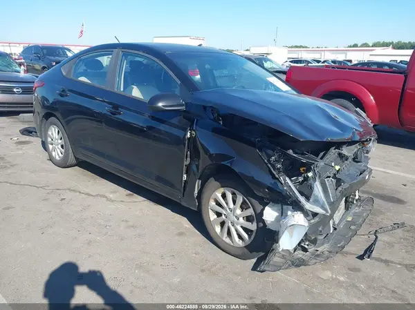 3KPC24A3XJE011488 — 2018 Hyundai Accent, Передняя часть (Front End), фото до ремонта
