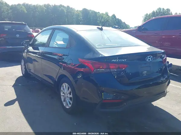 3KPC24A3XJE011488 — 2018 Hyundai Accent, фото 3 с аукциона IAAI, Передняя часть