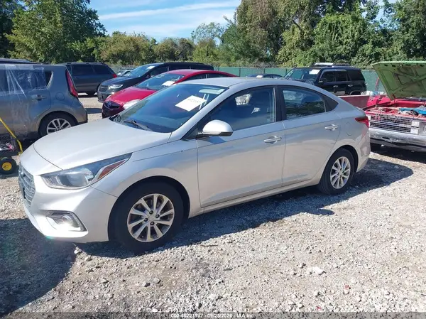 3KPC24A35KE076654 — 2019 Hyundai Accent, фото 4 с аукциона IAAI 01.10.2026, Естественный износ