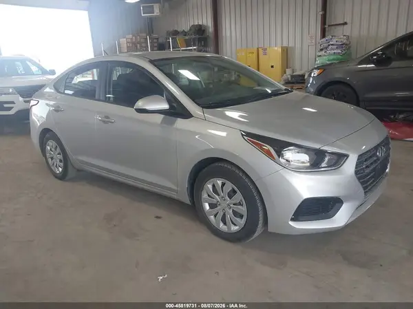 3KPC24A67ME128430 — 2021 Hyundai Accent, Задняя часть (Rear), фото до ремонта