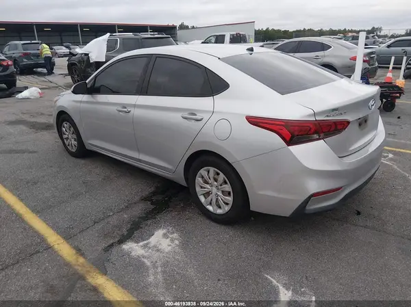 3KPC24A68ME129649 — 2021 Hyundai Accent, фото 3 с аукциона IAAI, Правый бок