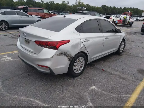 3KPC24A68ME129649 — 2021 Hyundai Accent, фото 4 с аукциона IAAI, Правый бок