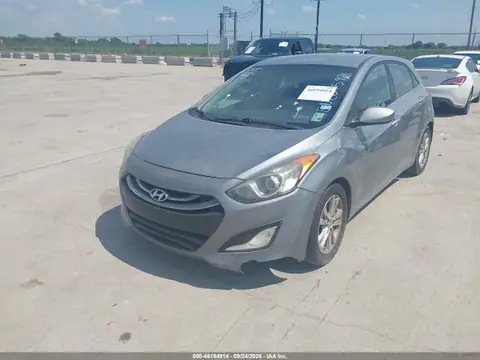 2014 Hyundai ELANTRA GT VIN KMHD35LH2EU204592 фото 2