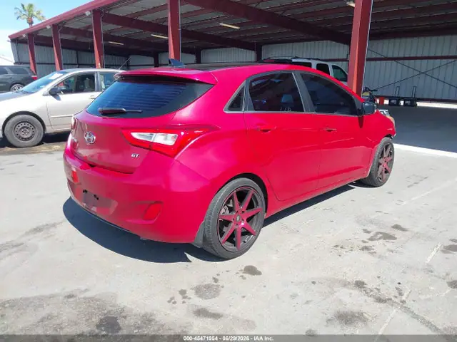 KMHD35LH3FU240812 — 2015 Hyundai Elantra GT, фото 4 с аукциона IAAI 13.10.2026, Передняя часть