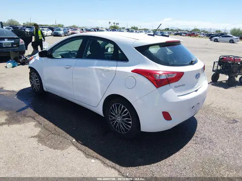 2016 Hyundai ELANTRA GT VIN KMHD35LH1GU252166 фото 3