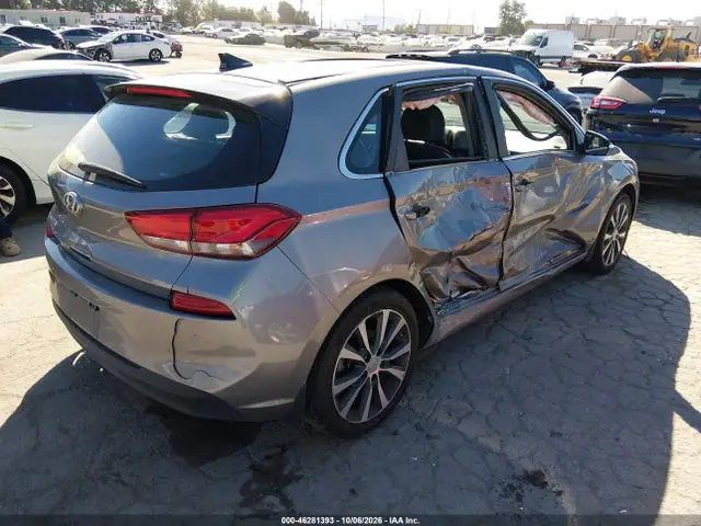 KMHH35LE2LU143653 — 2020 Hyundai Elantra GT, фото 4 с аукциона IAAI 14.10.2026, Правый бок