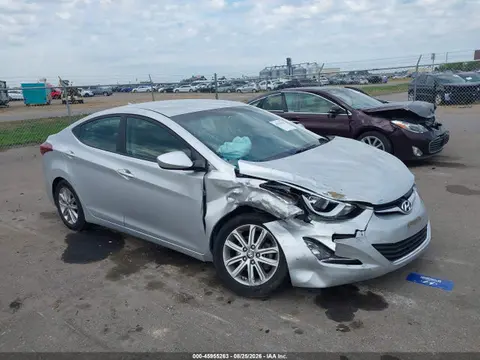 5NPDH4AEXFH555271 — 2015 Hyundai Elantra SE, Передняя часть (Front End), фото до ремонта