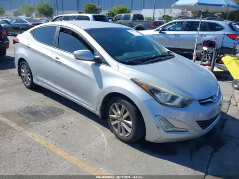 5NPDH4AE7FH627219 — 2015 Hyundai Elantra SE, Угон (Theft), фото до ремонта