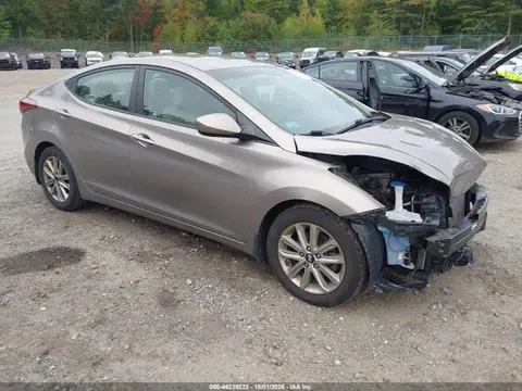 5NPDH4AE4FH561342 — 2015 Hyundai Elantra SE, Передняя часть (Front End), фото до ремонта