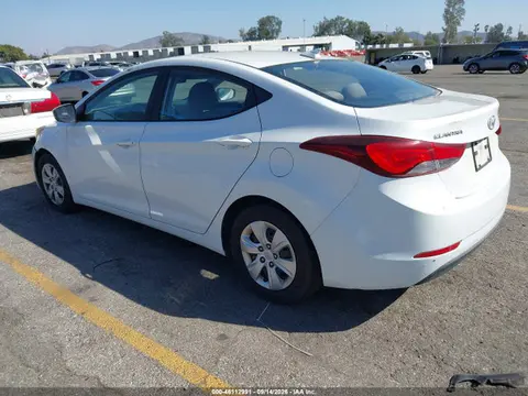 2016 Hyundai ELANTRA SE VIN 5NPDH4AE6GH697988 фото 3