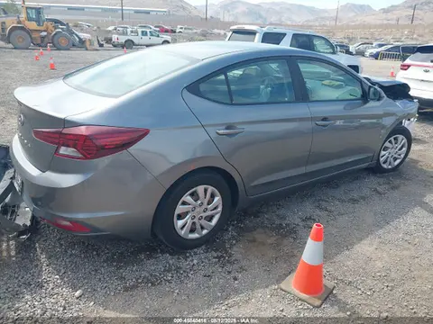2019 Hyundai ELANTRA SE VIN 5NPD74LF5KH452228 фото 4
