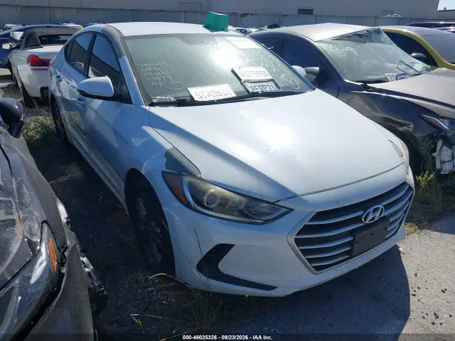 5NPD84LF3JH233005 — 2018 Hyundai Elantra SEL, Вандализм (Vandalized), фото до ремонта