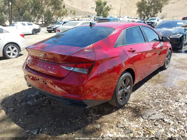 KMHLM4AG7PU576655 — 2023 Hyundai Elantra SEL, фото 4 с аукциона IAAI 13.10.2026, Левый бок