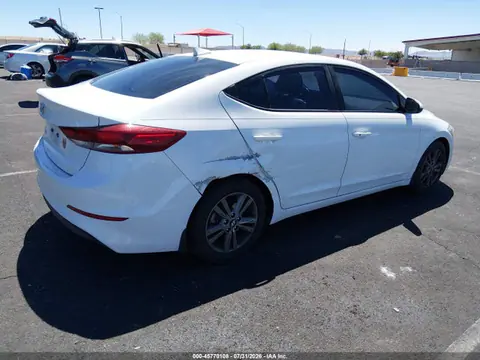 2018 Hyundai Elantra Value Edition VIN 5NPD84LF2JH306333 фото 4