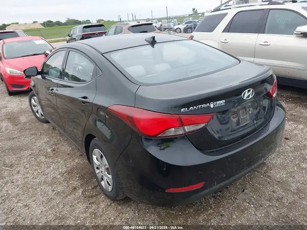 KMHDH4AE2GU606135 — 2016 Hyundai Elantra, фото 3 с аукциона IAAI 14.10.2026, Естественный износ