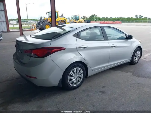 5NPDH4AE5GH665372 — 2016 Hyundai Elantra, фото 4 с аукциона IAAI 06.10.2026, Естественный износ