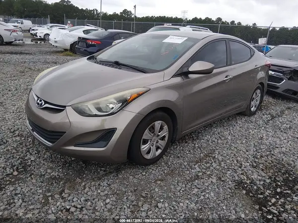 5NPDH4AE5GH742189 — 2016 Hyundai Elantra, фото 2 с аукциона IAAI, Естественный износ