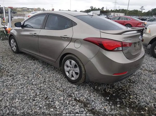5NPDH4AE5GH742189 — 2016 Hyundai Elantra, фото 3 с аукциона IAAI, Естественный износ
