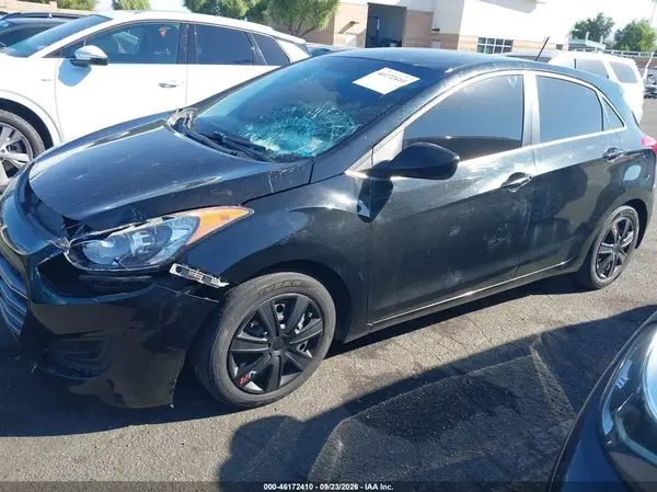 KMHD35LH1GU318182 — 2016 Hyundai Elantra, фото 2 с аукциона IAAI, Передняя часть