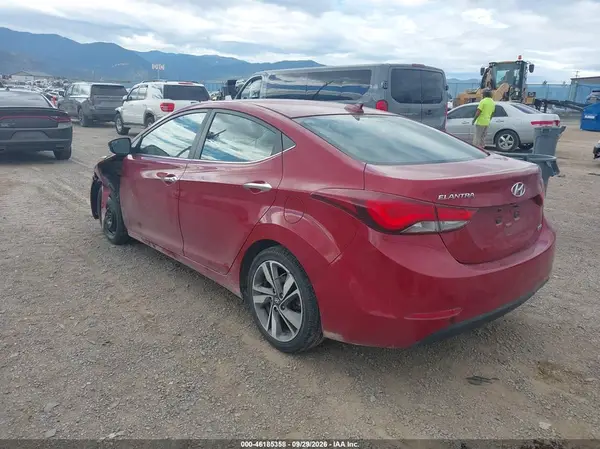 KMHDH4AE7GU606986 — 2016 Hyundai Elantra, фото 3 с аукциона IAAI, Передняя часть