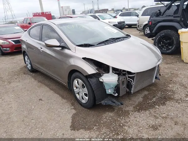 5NPDH4AEXGH795437 — 2016 Hyundai Elantra, Передняя часть (Front End), фото до ремонта