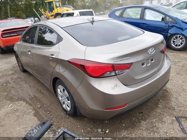 5NPDH4AEXGH795437 — 2016 Hyundai Elantra, фото 3 с аукциона IAAI, Передняя часть