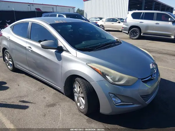 5NPDH4AE2GH723664 — 2016 Hyundai Elantra, Задняя часть (Rear), фото до ремонта