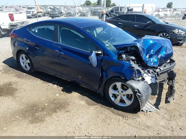 5NPDH4AE9GH723516 — 2016 Hyundai Elantra, Передняя часть (Front End), фото до ремонта
