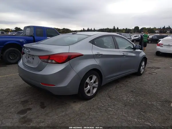 5NPDH4AE0GH671080 — 2016 Hyundai Elantra, фото 4 с аукциона IAAI, Передняя часть