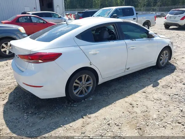 2017 HYUNDAI ELANTRA VIN 5NPD74LF5HH155324 фото 4