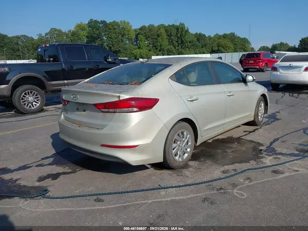 KMHD74LF8HU351078 — 2017 Hyundai Elantra, фото 4 с аукциона IAAI 30.09.2026, Естественный износ