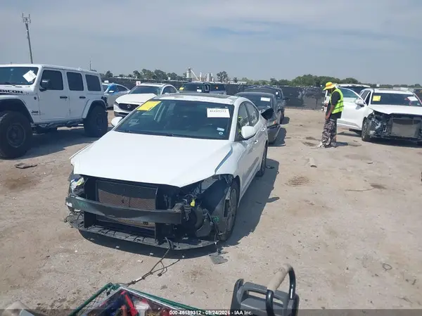5NPD84LF6HH181704 — 2017 Hyundai Elantra, фото 2 с аукциона IAAI, Передняя часть