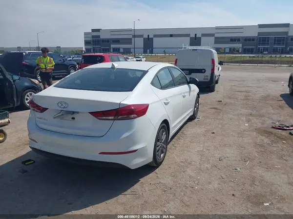 5NPD84LF6HH181704 — 2017 Hyundai Elantra, фото 4 с аукциона IAAI, Передняя часть