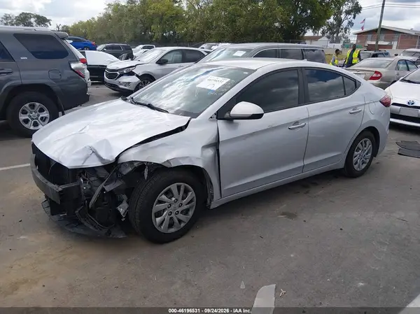 KMHD74LF2HU116997 — 2017 Hyundai Elantra, фото 2 с аукциона IAAI, Передняя часть