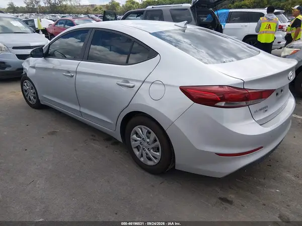 KMHD74LF2HU116997 — 2017 Hyundai Elantra, фото 3 с аукциона IAAI, Передняя часть