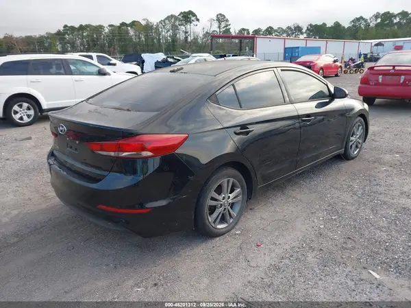 2017 HYUNDAI ELANTRA VIN 5NPD84LF6HH011567 фото 4