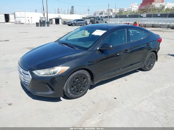 5NPD74LF8HH070607 — 2017 Hyundai Elantra, фото 2 с аукциона IAAI 14.10.2026, Естественный износ
