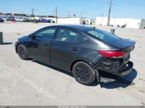5NPD74LF8HH070607 — 2017 Hyundai Elantra, фото 3 с аукциона IAAI 14.10.2026, Естественный износ