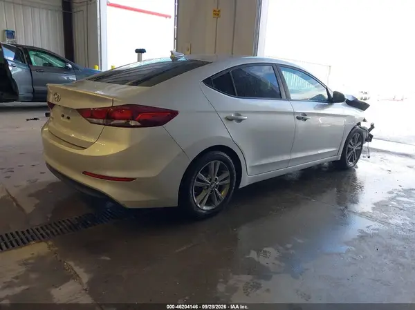 5NPD84LF1HH010472 — 2017 Hyundai Elantra, фото 4 с аукциона IAAI, Передняя часть